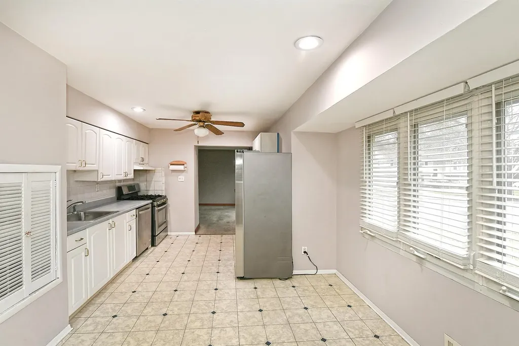 115 Bowling Lane Deer Park NY 11729