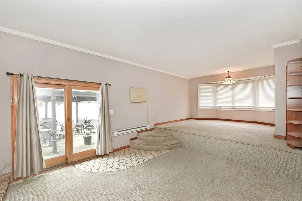 115 Bowling Lane Deer Park NY 11729
