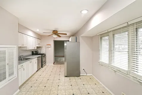 115 Bowling Lane Deer Park NY 11729