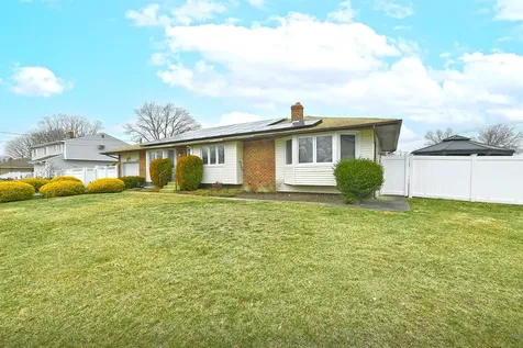 115 Bowling Lane Deer Park NY 11729