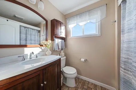 8 Remington Avenue Selden NY 11784