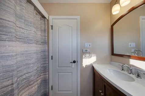 8 Remington Avenue Selden NY 11784