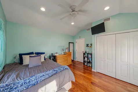 8 Remington Avenue Selden NY 11784