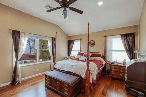 8 Remington Avenue Selden NY 11784