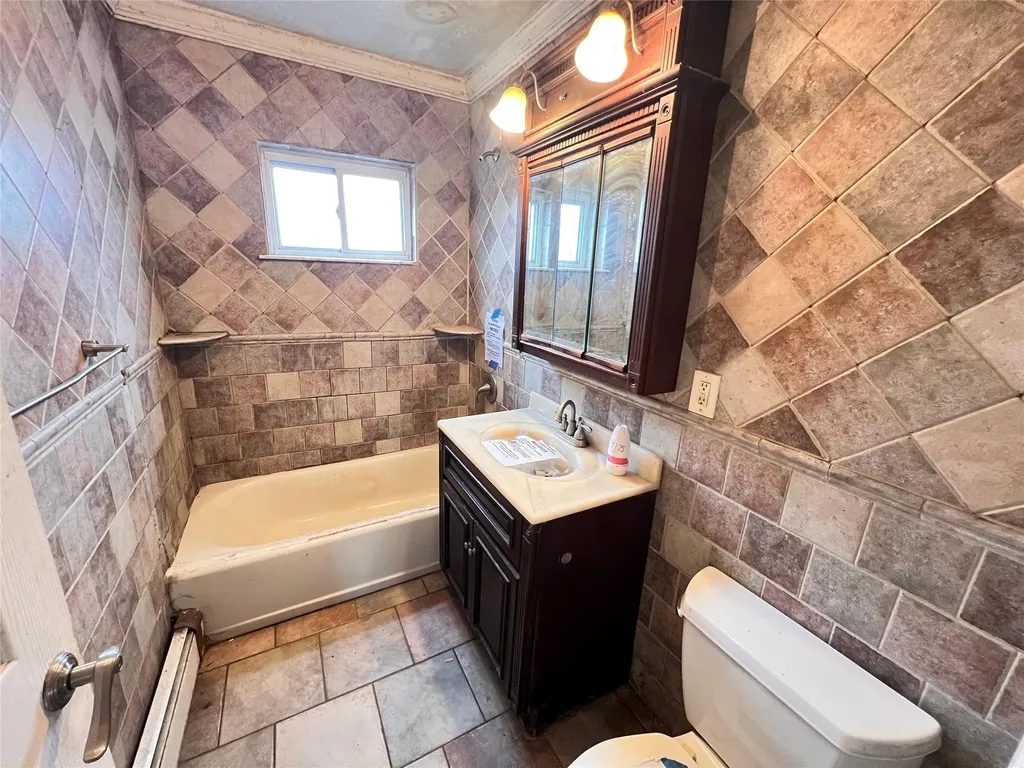 50 Prentice Road Levittown NY 11756
