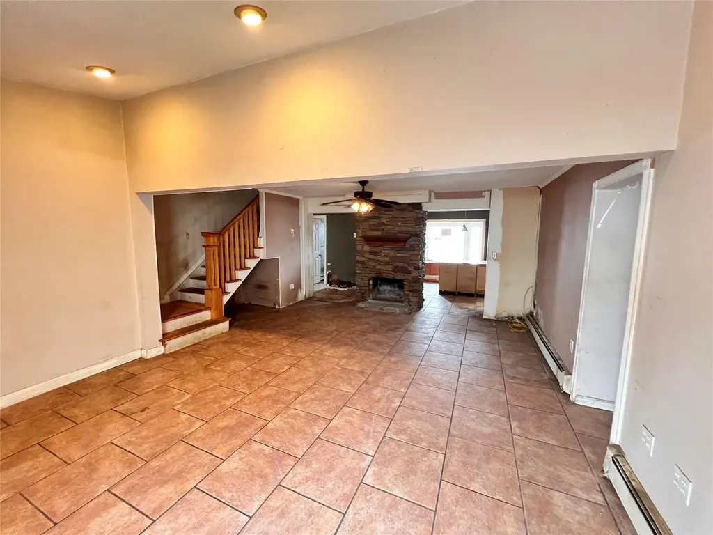 50 Prentice Road Levittown NY 11756
