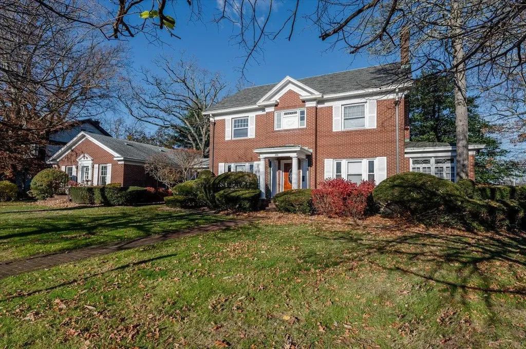 896 Central Avenue Woodmere NY 11598
