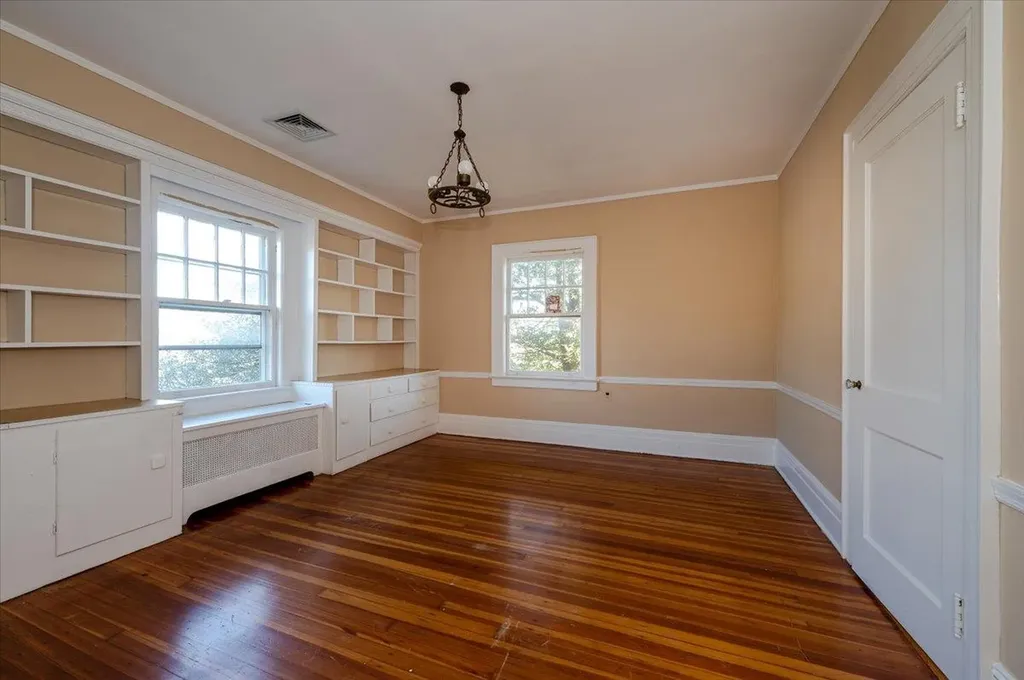 896 Central Avenue Woodmere NY 11598