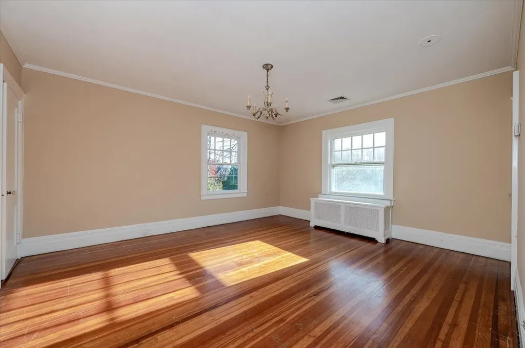 896 Central Avenue Woodmere NY 11598