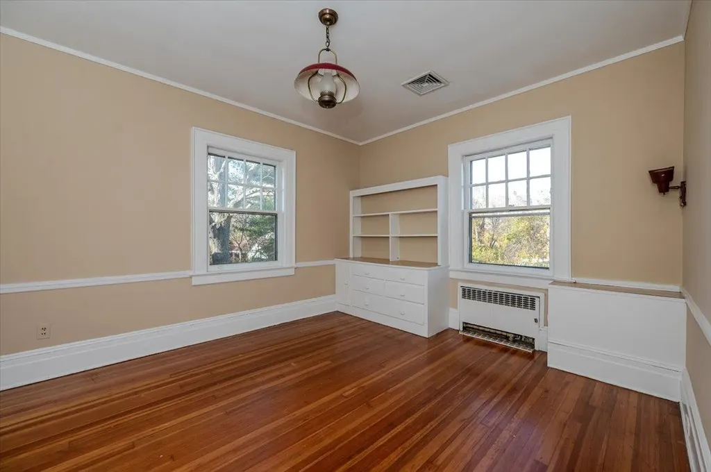 896 Central Avenue Woodmere NY 11598