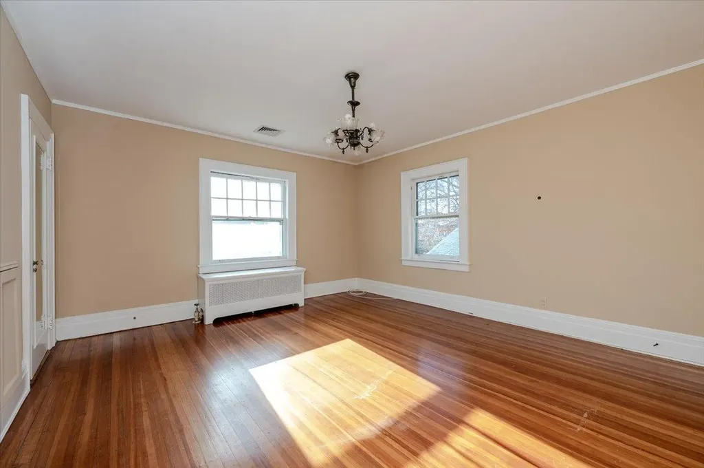 896 Central Avenue Woodmere NY 11598