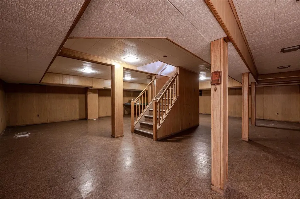 896 Central Avenue Woodmere NY 11598