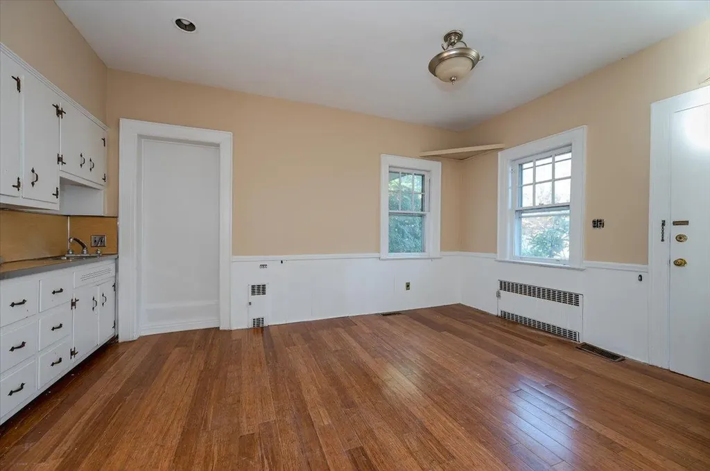 896 Central Avenue Woodmere NY 11598
