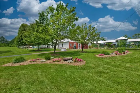 71 Lippincott Road Wallkill NY 12589