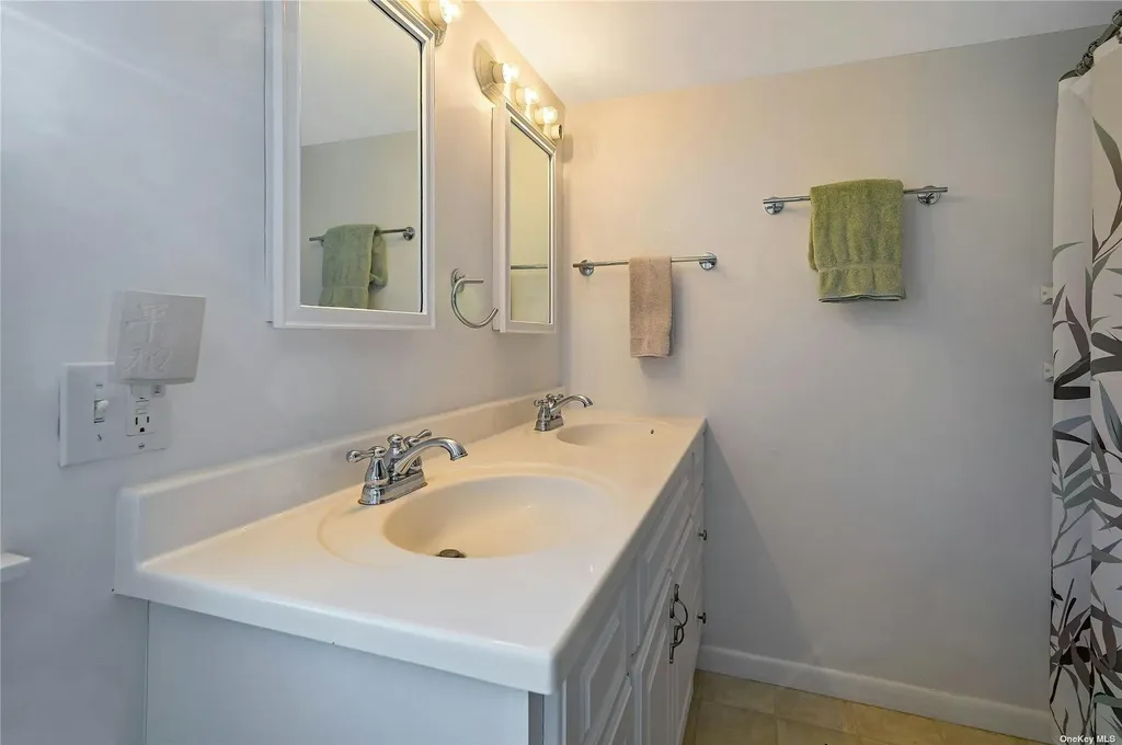 540 Cedars Road Cutchogue NY 11935