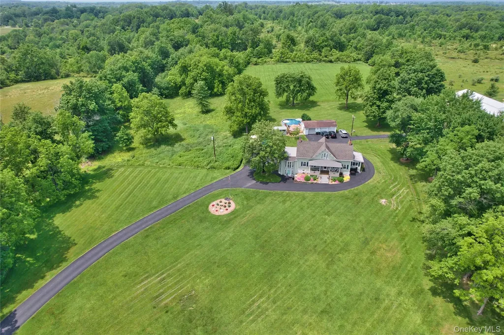 69 Lippincott Road Wallkill NY 12589