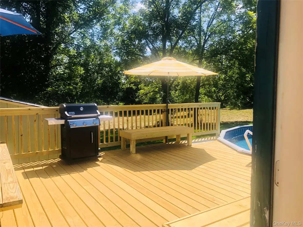 69 Lippincott Road Wallkill NY 12589