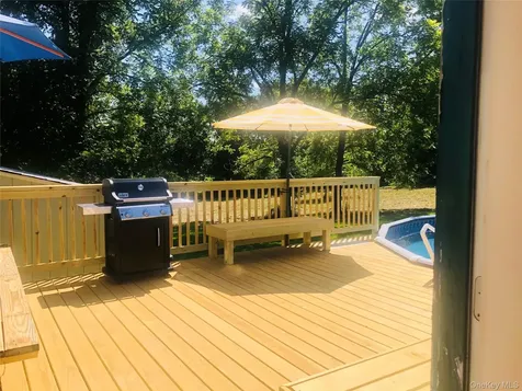 69 Lippincott Road Wallkill NY 12589