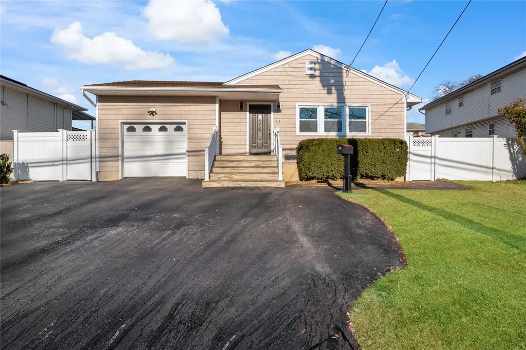 253 Haypath Road Old Bethpage NY 11804