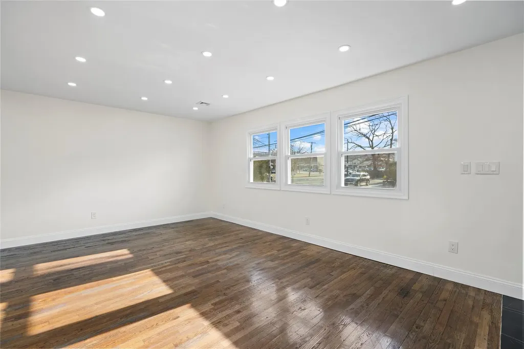 253 Haypath Road Old Bethpage NY 11804