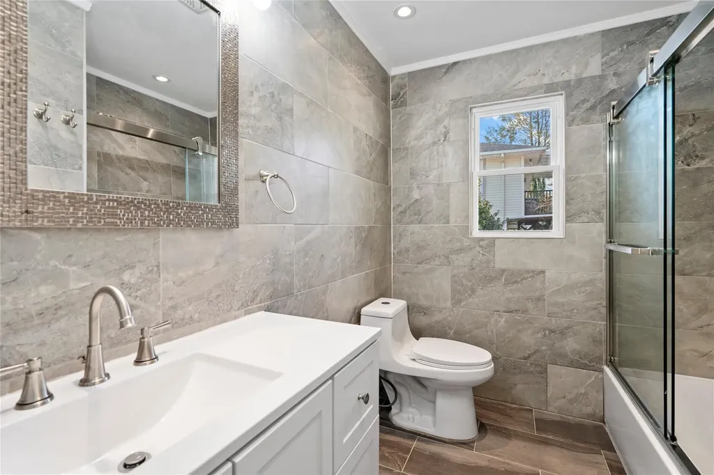 253 Haypath Road Old Bethpage NY 11804