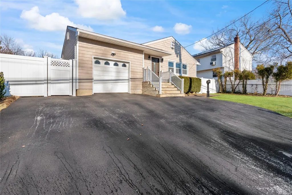 253 Haypath Road Old Bethpage NY 11804