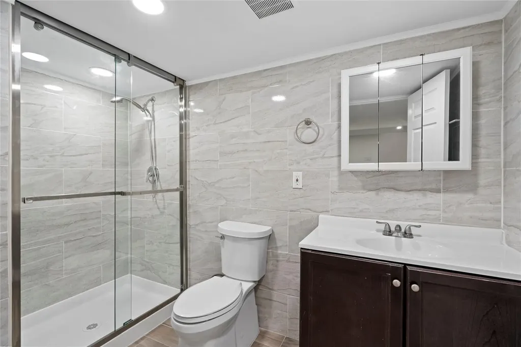 253 Haypath Road Old Bethpage NY 11804