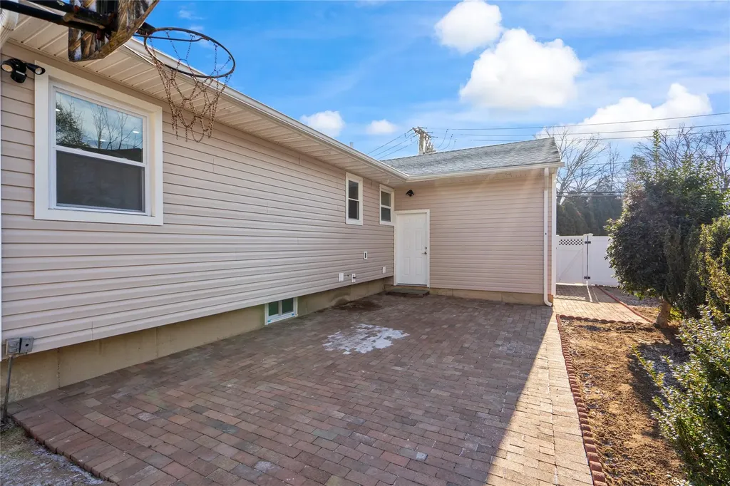 253 Haypath Road Old Bethpage NY 11804