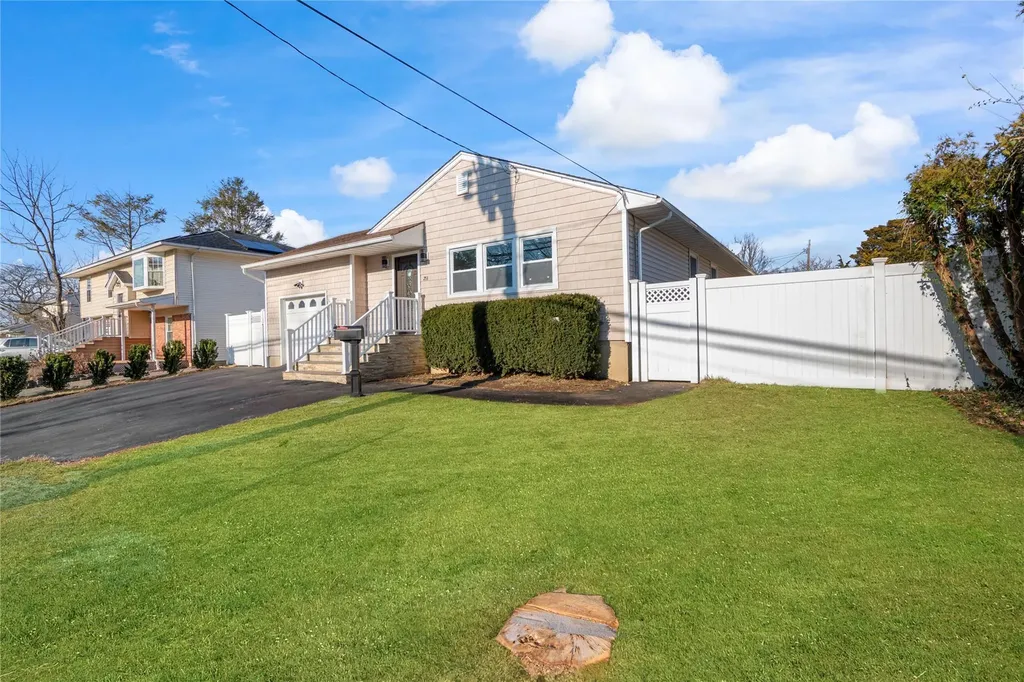 253 Haypath Road Old Bethpage NY 11804