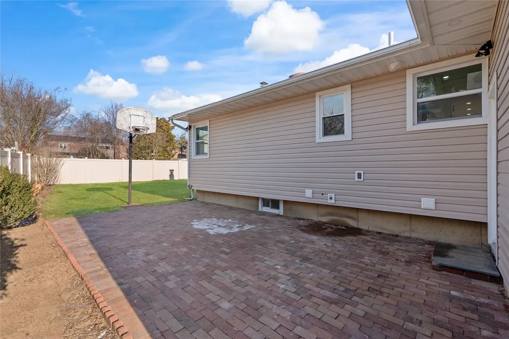 253 Haypath Road Old Bethpage NY 11804