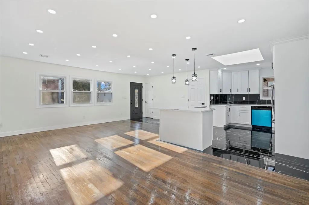 253 Haypath Road Old Bethpage NY 11804