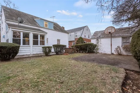 17907 Murdock Avenue Addisleigh Park NY 11434