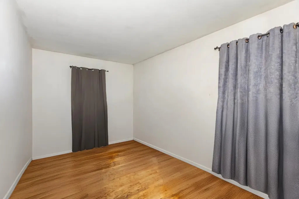 7 Mars Road Bay Shore NY 11706