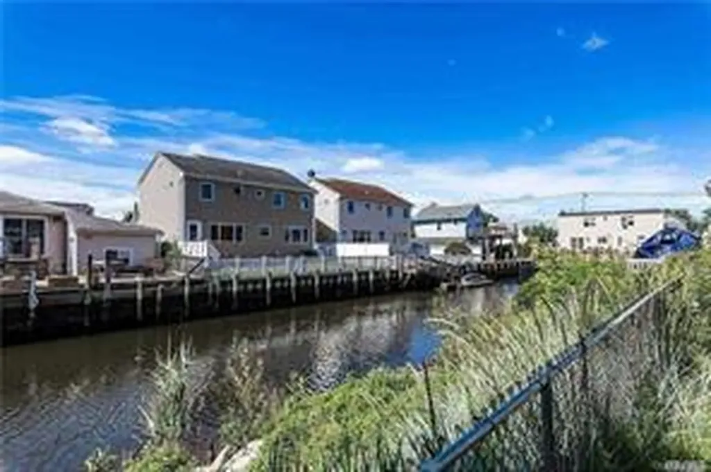 113 Kopf Road Bellmore NY 11710