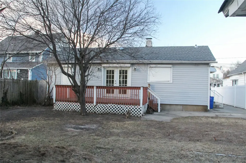 83 Evans Avenue Freeport NY 11520