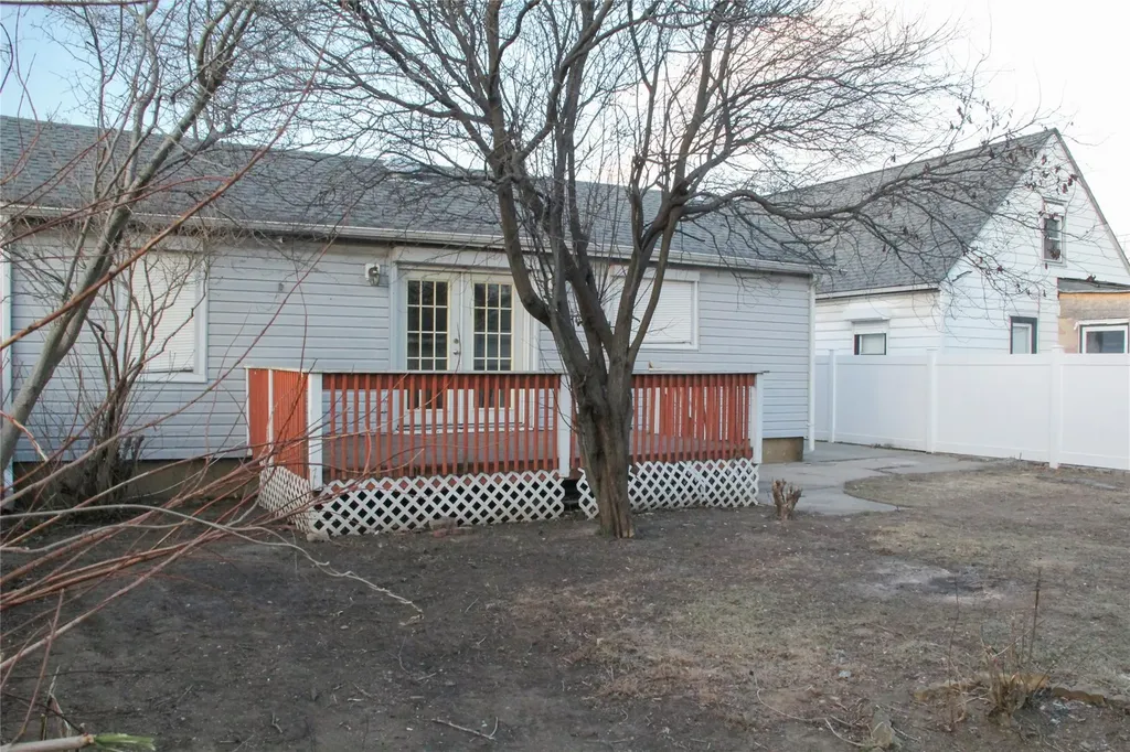 83 Evans Avenue Freeport NY 11520