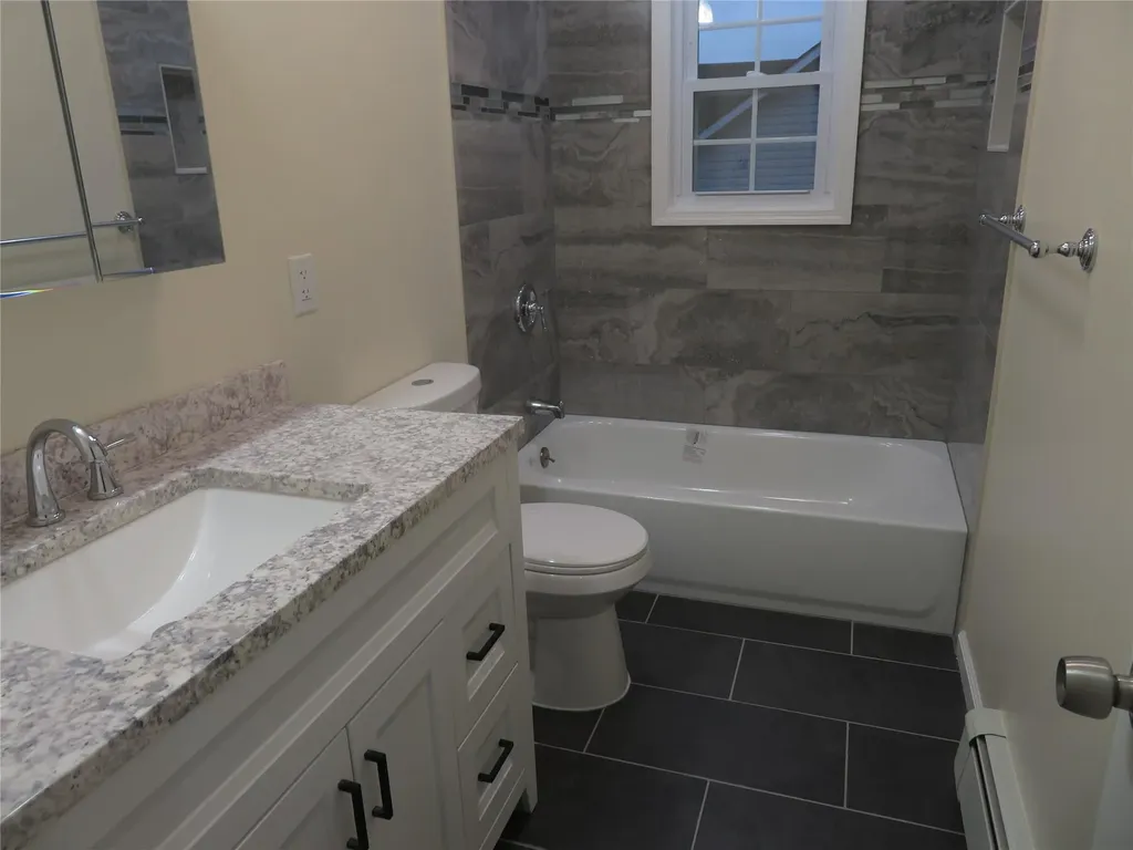 326 Brook Avenue Bay Shore NY 11706