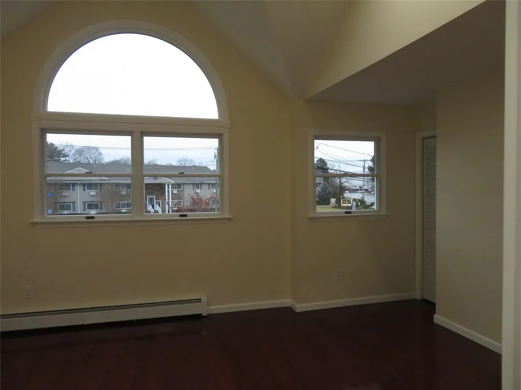 326 Brook Avenue Bay Shore NY 11706