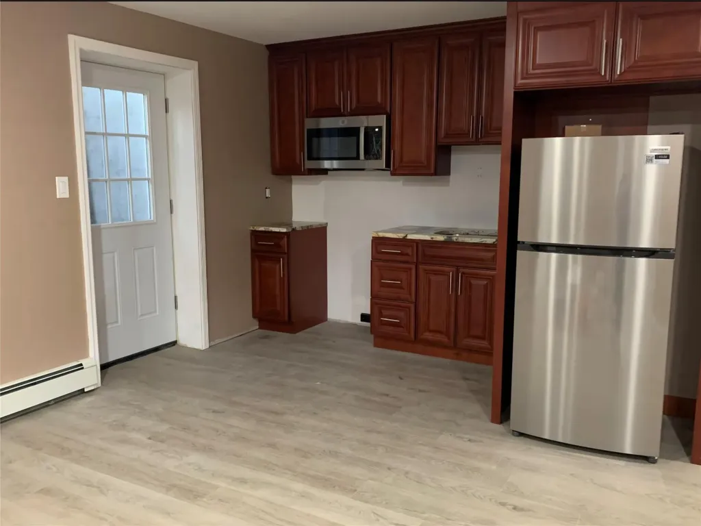 326 Brook Avenue Bay Shore NY 11706