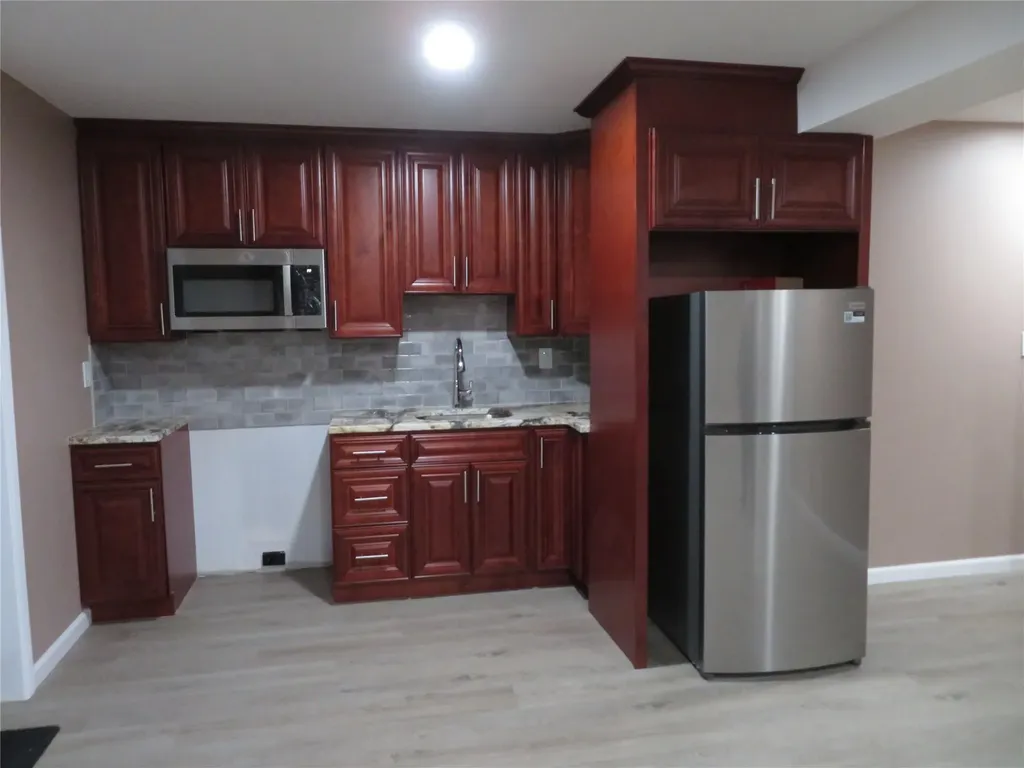 326 Brook Avenue Bay Shore NY 11706