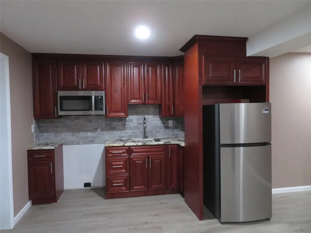 326 Brook Avenue Bay Shore NY 11706