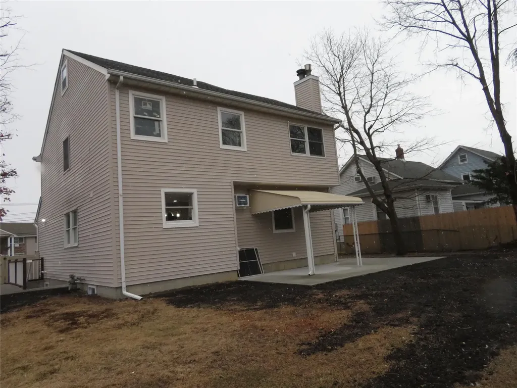 326 Brook Avenue Bay Shore NY 11706