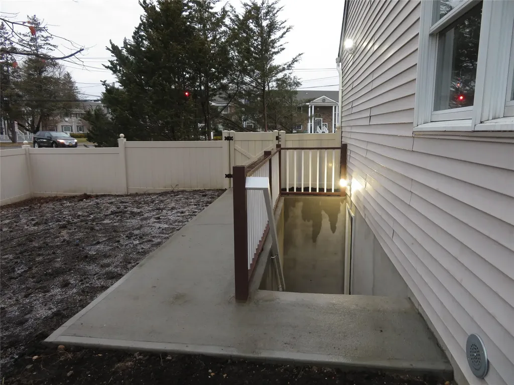 326 Brook Avenue Bay Shore NY 11706