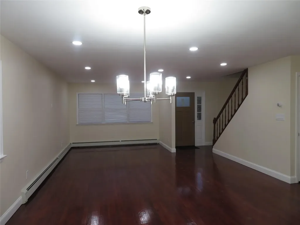 326 Brook Avenue Bay Shore NY 11706