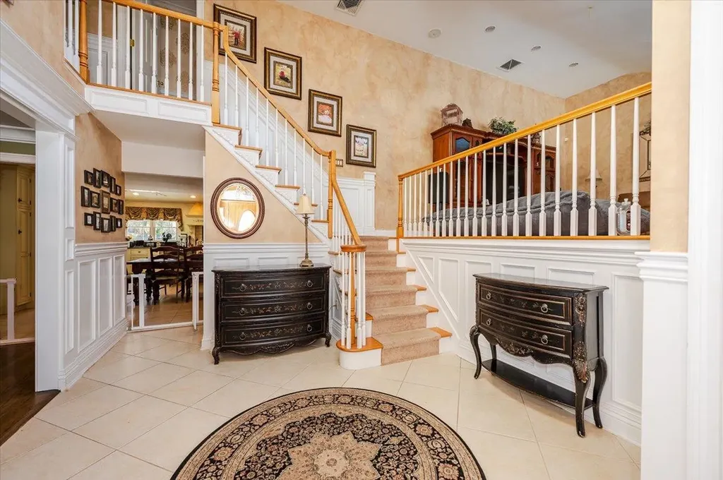 20 Mclane Drive Dix Hills NY 11746