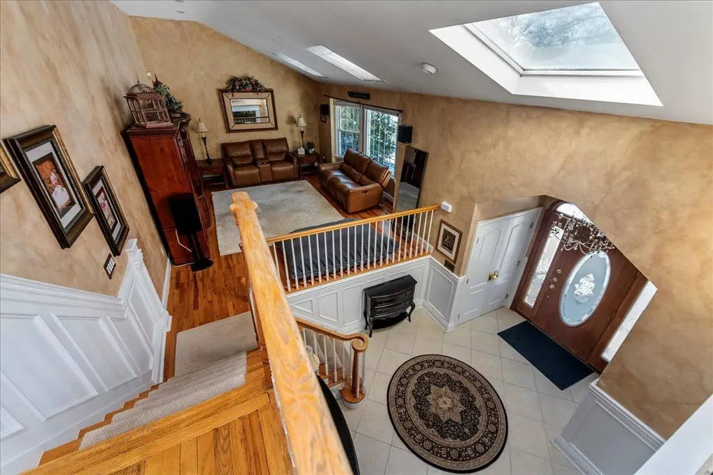 20 Mclane Drive Dix Hills NY 11746