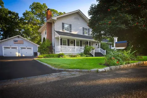 88 Lyman Avenue Patchogue NY 11772