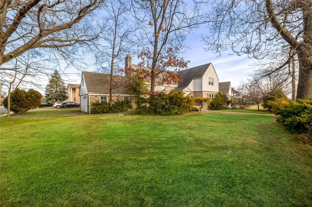 3309 Skillman Ave, Oceanside NY 11572