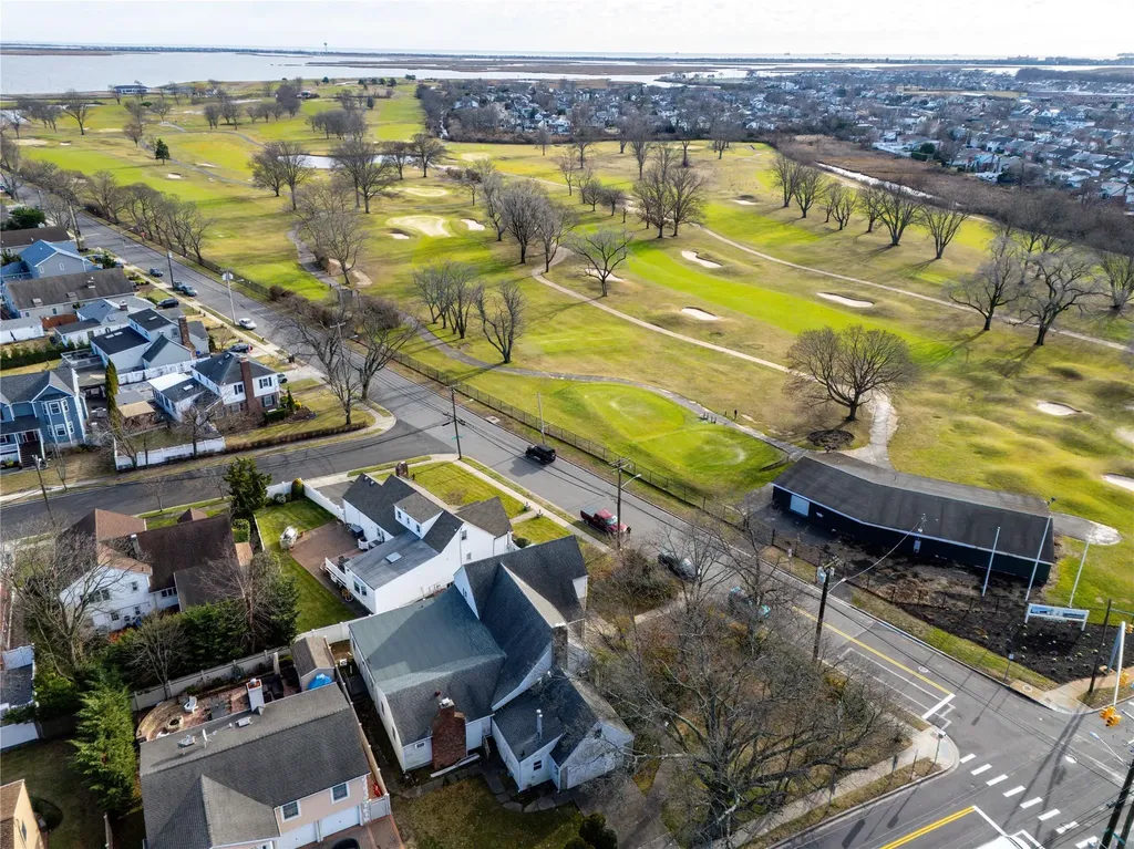 3309 Skillman Ave, Oceanside NY 11572