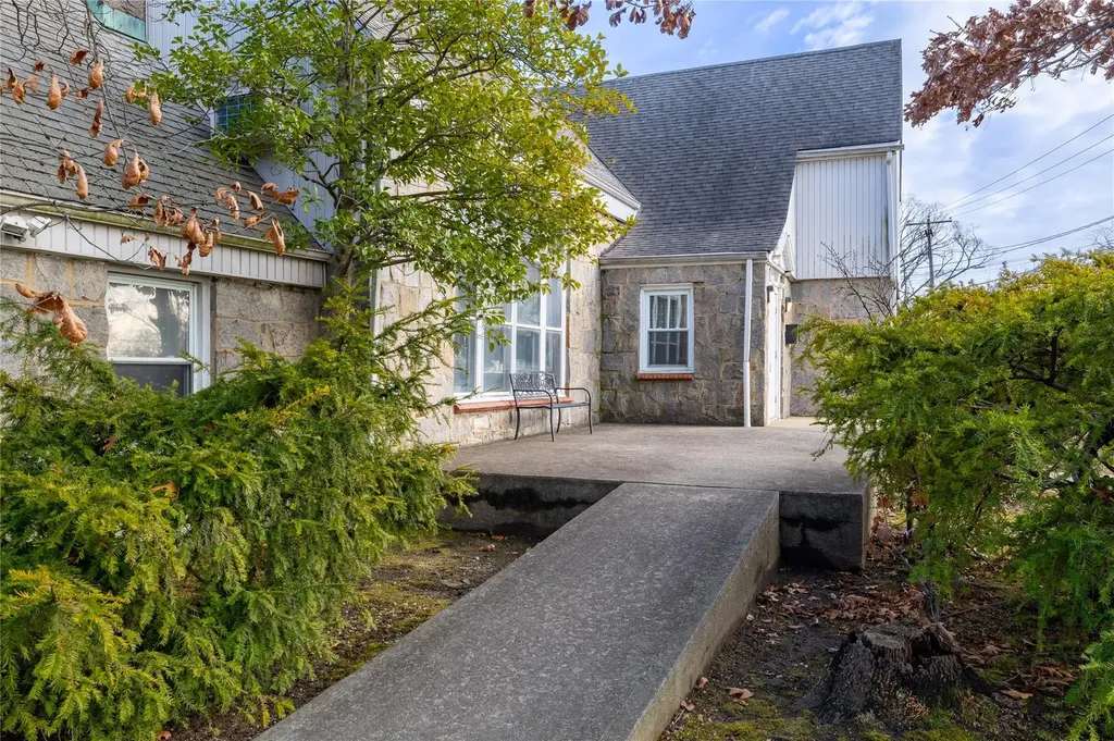 3309 Skillman Ave, Oceanside NY 11572